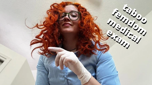 CFNM kadın egemenliği üvey kız kardeş tıbbi muayene yapıyor ve eldivenli mastürbasyon yapıyor - Veggiebabyy Manyvids'te tam video