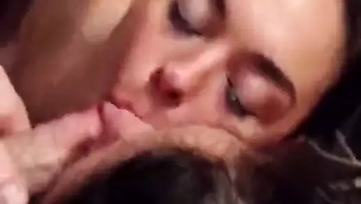 3 kız büyük boşalmayı paylaşıyor