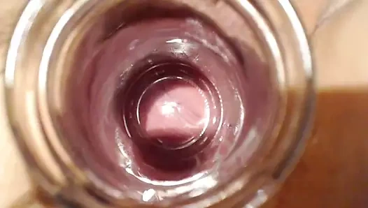 Kavanoz ve huni kedi germek ve serviks göstermek