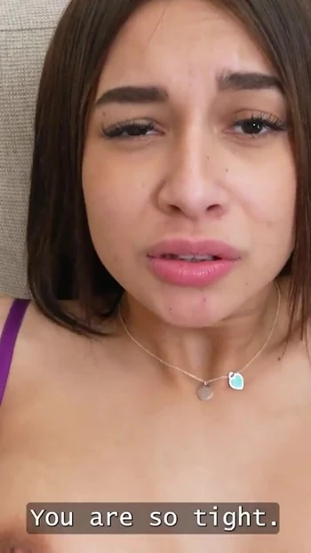 Сногсшибательный момент от "VIP4K. Это был лучший способ потерять мою трахающуюся девственность"