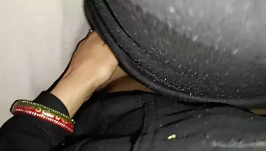 Azgın devar yanlışlıkla yeni evli ateşli videsi yenge videosuyla sikişiyor