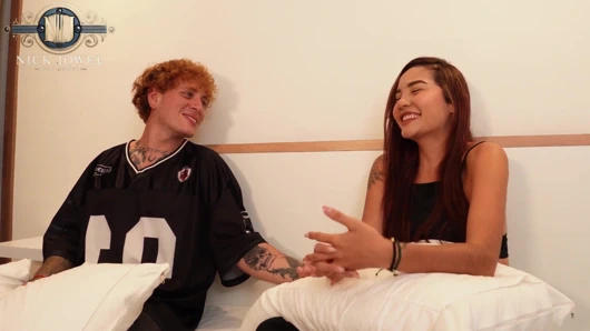 Eski Kız Arkadaşım Mevcut Erkek Arkadaşıyla Kavga Ediyor Ve Ben Onu Teselli Ediyorum