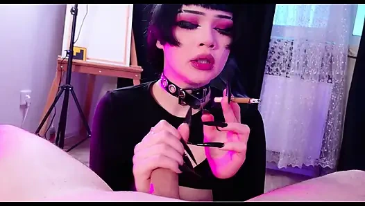 Emo kız arkadaş sakso çekiyor siyah saç işaret dövmeleri ev yapımı amatör bölüm 2