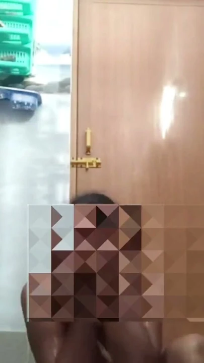 Sıcak bhabhi banyo yapıyor | Bölüm 1