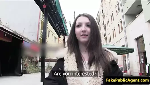 Pickedup amatör becerdin ve iğne yapmak için nakit