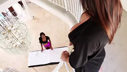 Dava foxx ve sadie santana - beni daha yüksek sesle yala - lezbiyenler