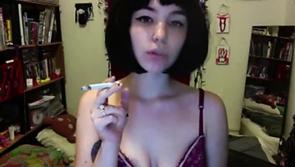 Sıcak sigara içme kamerası kız