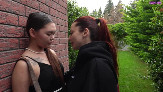 Drama. Tüylü Asyalı, Zayıf Asyalı Kocasını Iri Lezbiyenle Aldatmak İstedi Ama Creampie Oldu