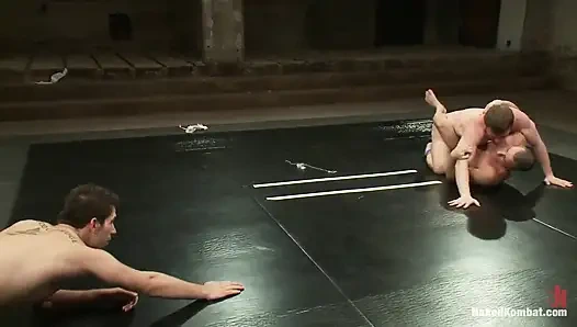 Nikko Alexander Ve Jake Austin ve Cameron Adams Petrol Maçı