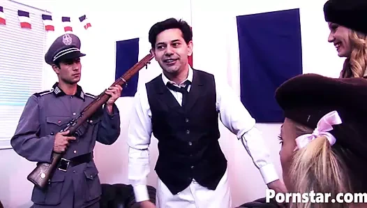 Charlee kovalamak hoşlanır hardcore grup seks