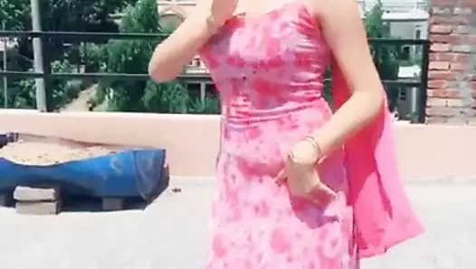 Büyük göğüsler punjabi kız priya