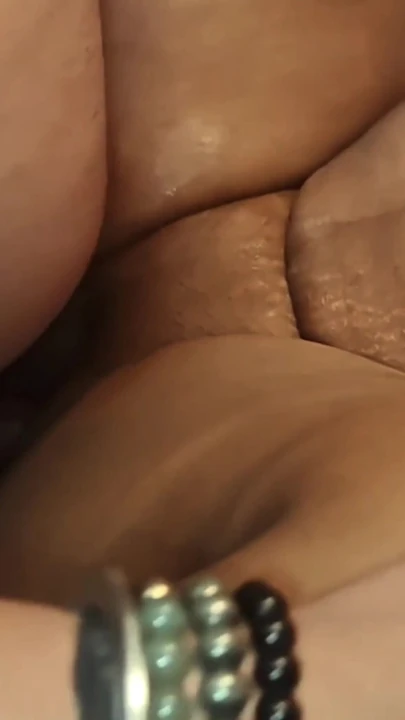 Hintli yoga öğretmeni otelde öğrencisiyle sert seks yapıyor ve penis emiyor videosu viral oluyor | Klip 1