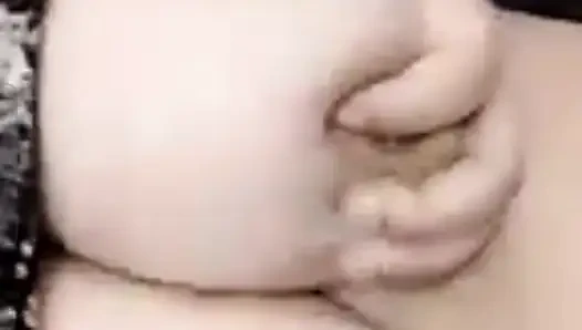 Sakso yüksek sınıf Delhili kız görüntülü görüşme sakso çekiyor.