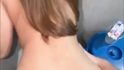 Arap seksi, ilk kez götümden sikiliyorum, çok acıtıyor