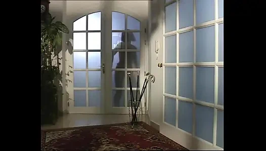 Güneş gözlüklü kızıl saçlı iyi becerdin