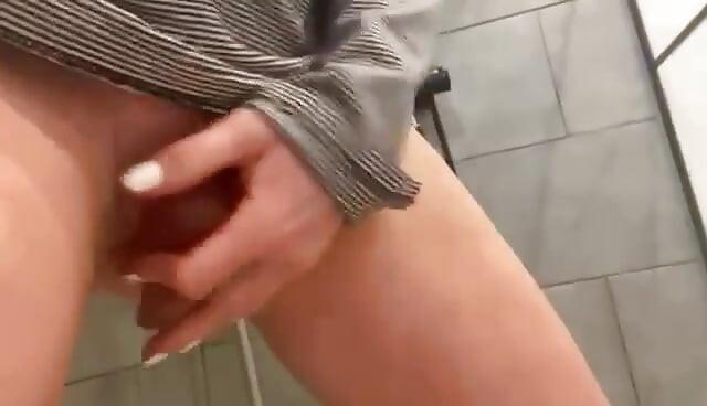 Evde tek başına yıkım