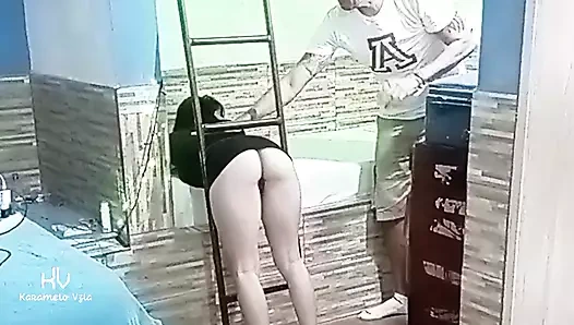 Stepdaughter gets stuck and her stepdad takes advantage of fucking her fat pussy