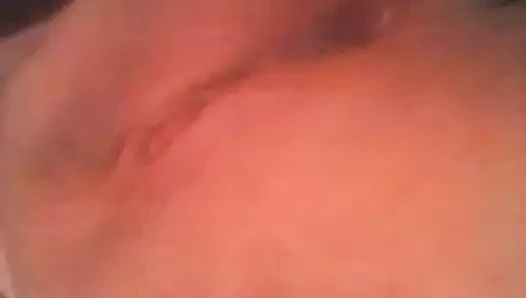 U guzu (kıçındaki oyuncak)