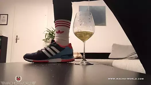 her şeyi tamamen işerim