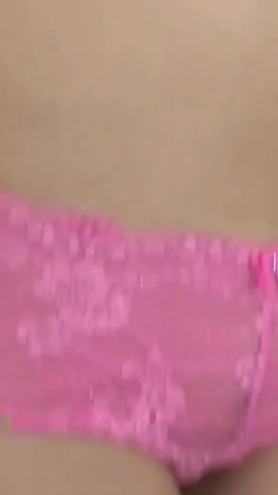 Незабываемый момент из "Учитель приводит своего любимого студента домой и показывает своей жене, как он трахает ее тугую киску!"