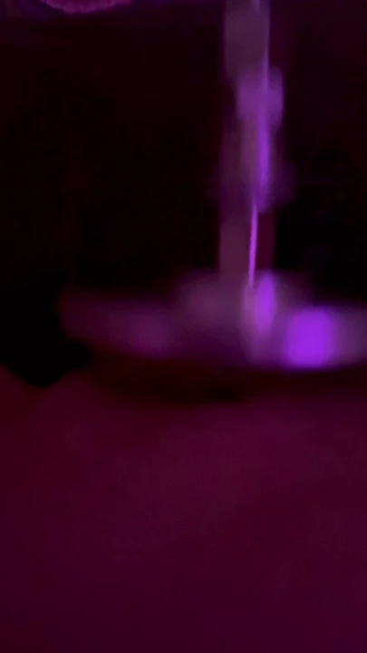 Sikiş makinesi amcığını açıyor