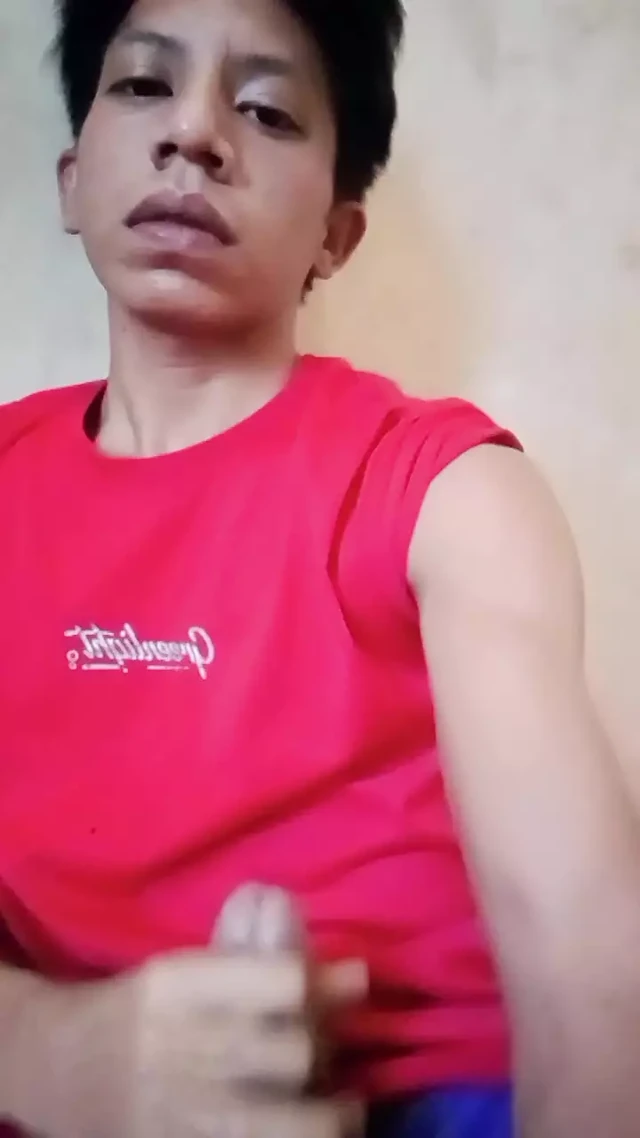 Neredeyse sahip olduğum siyah yarağı yalaıyordum