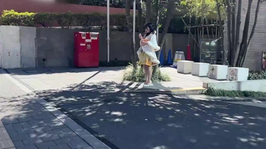 Büyük bir müzik eğlence şirketinin başkanının karısı benim kölemdi.