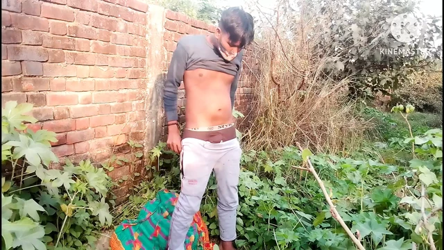 Indian Lucknow amature boy cumshot in the outdoor jungle full hd Hindi sex video