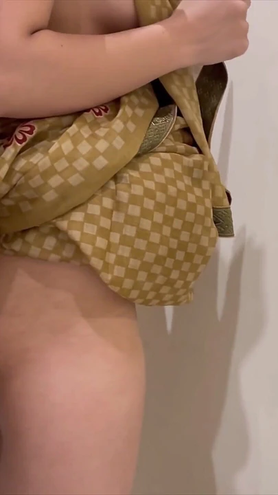 Yenge yine terziyle sikiliyor!