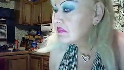 Paula rötuş yapıyor. ts makyaj hilesi