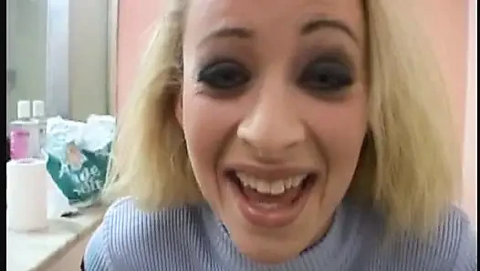Deneyimli hatun her yerde parmaklıyor ve fışkırtıyor
