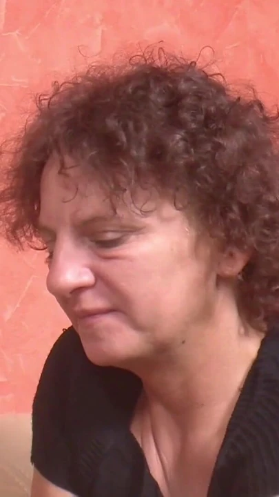 Незабываемый момент из "Немецкая зрелая соблазняет незнакомца мужика потрахаться в первом тройничке"