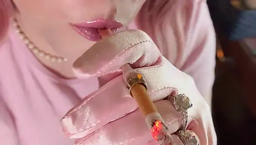 Pembe prenses! Tina Snua bir tutanda sigara içiyor - sigara içen sevimli peruk eldivenleri