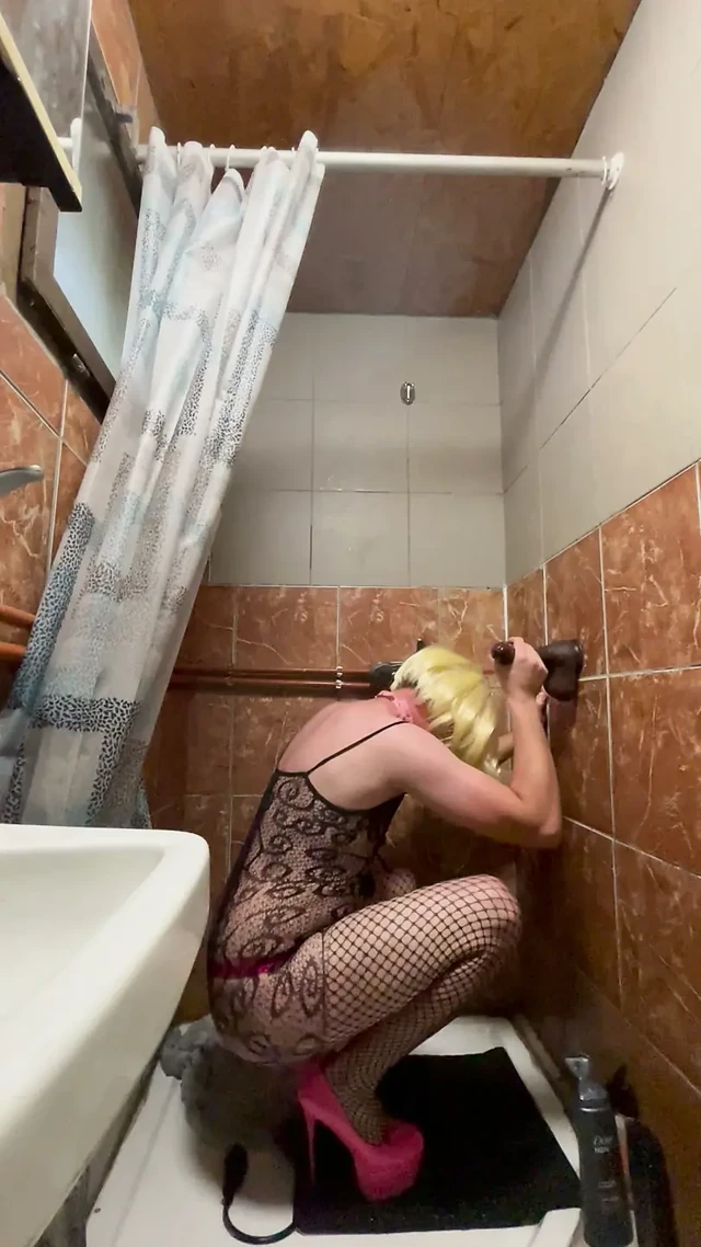 Aptal sissy orospu kendini bbc ile tatmin ediyor