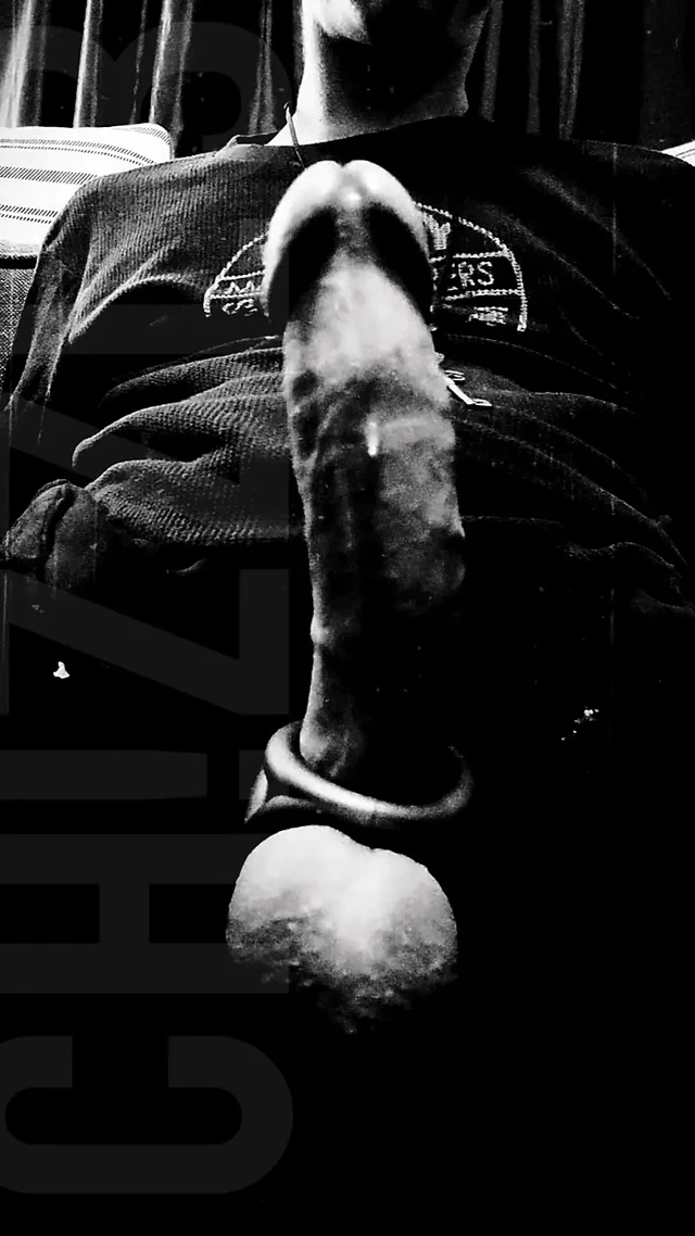 B&w yarakla oyna w/ boşalma