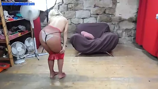 Bir horoz yeterli değil