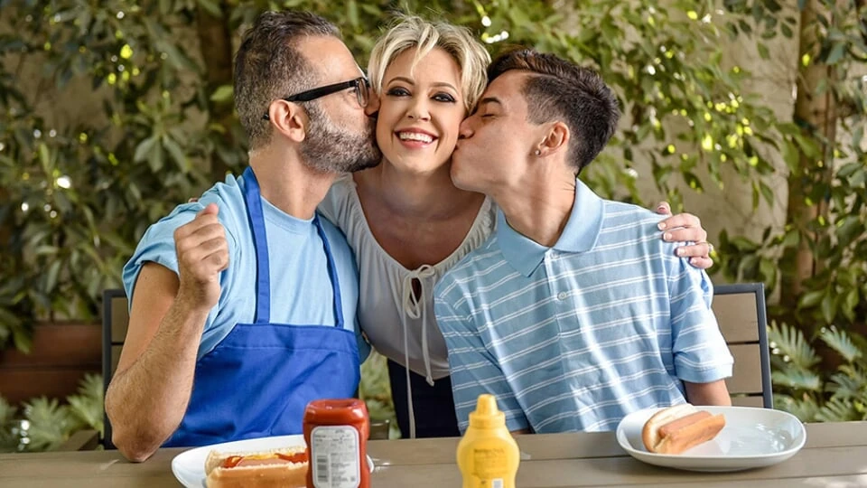 Must See: Familystrokes Desperate Stepmom Dee Williams With Massive Jugs Begs Her Stepson To Impregnate Her (High Quality) - Singapore Special