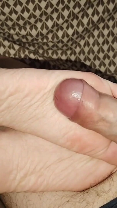Secretly cum on my younger stepsister feet! Incredibly powerful cumshot! | Clip 1