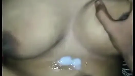 Девушка дези сосет хуй и дрочит