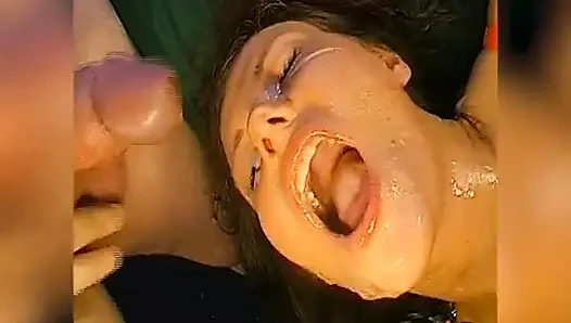 Bukkake'nin En Iyileri - Sürtüklerin Yüzleri Döl Içinde Sırılsıklam Oluyor