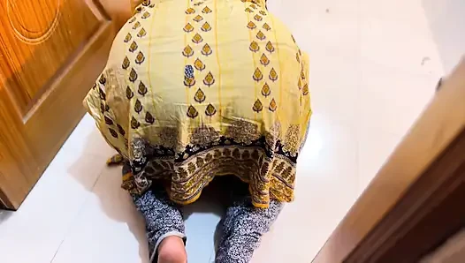 Marriage Al'ab Dhat Almuakhrat Alkabirat Walshawniat Ealiqat Taht Alsarir Walan Turid Mumarasat Aljins