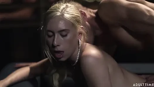 Adult Time - сексуальная стажерка Kay Lovely соблазняет пожилого замужнего босса в горячий офисный роман поздней ночью