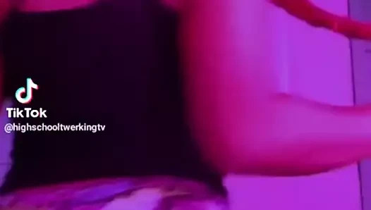 Une bonne salope en short