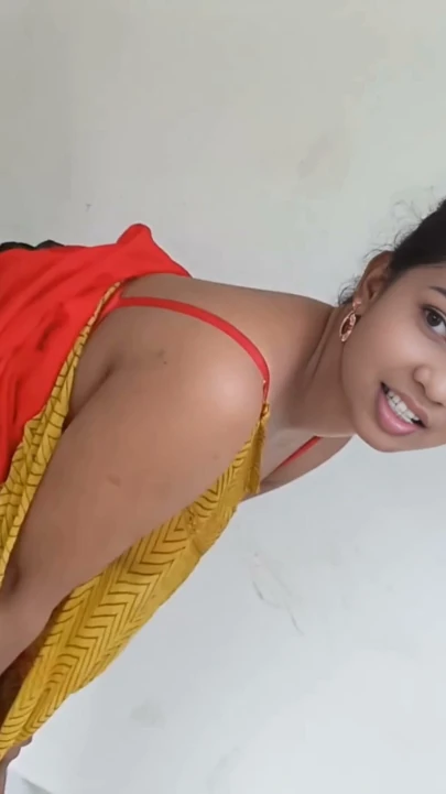 Sexy_Toma Hizmetçi sikişiyorum evde karım yoktu diye iş arkadaşımı siktim. İş arkadaşı çok ateşli. Videoyu beğeneceksiniz. | Klip 2