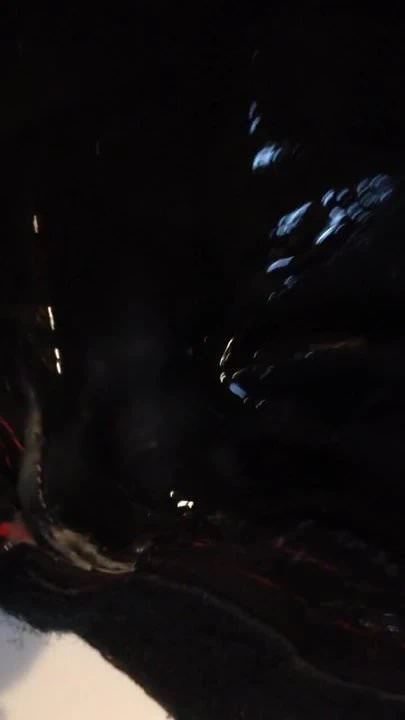 Kızların boşalmamı yalamasını istiyorum...