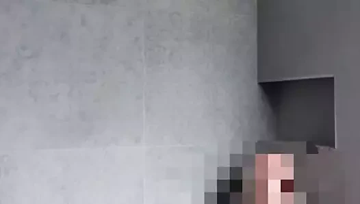 Julie'nin banyoda orgazmı