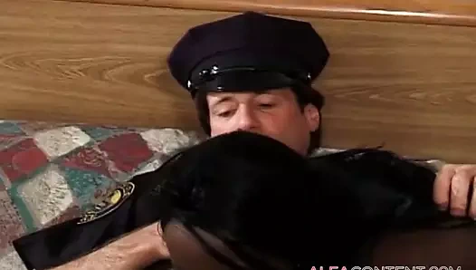 Abanoz bebek becerdin tarafından beyaz polis