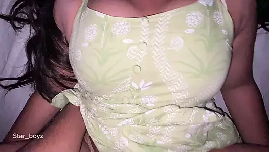 Hintli üniversiteli kız viral seks yapıyor