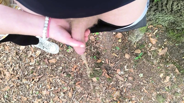 Он снова берет меня и угрожает пописать в него... Должен ли я соглашаться? 😳