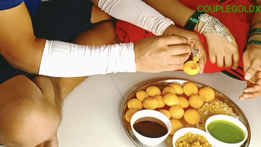 Pani puri me chut ki malai dal kar bahut testi ban gayi thi